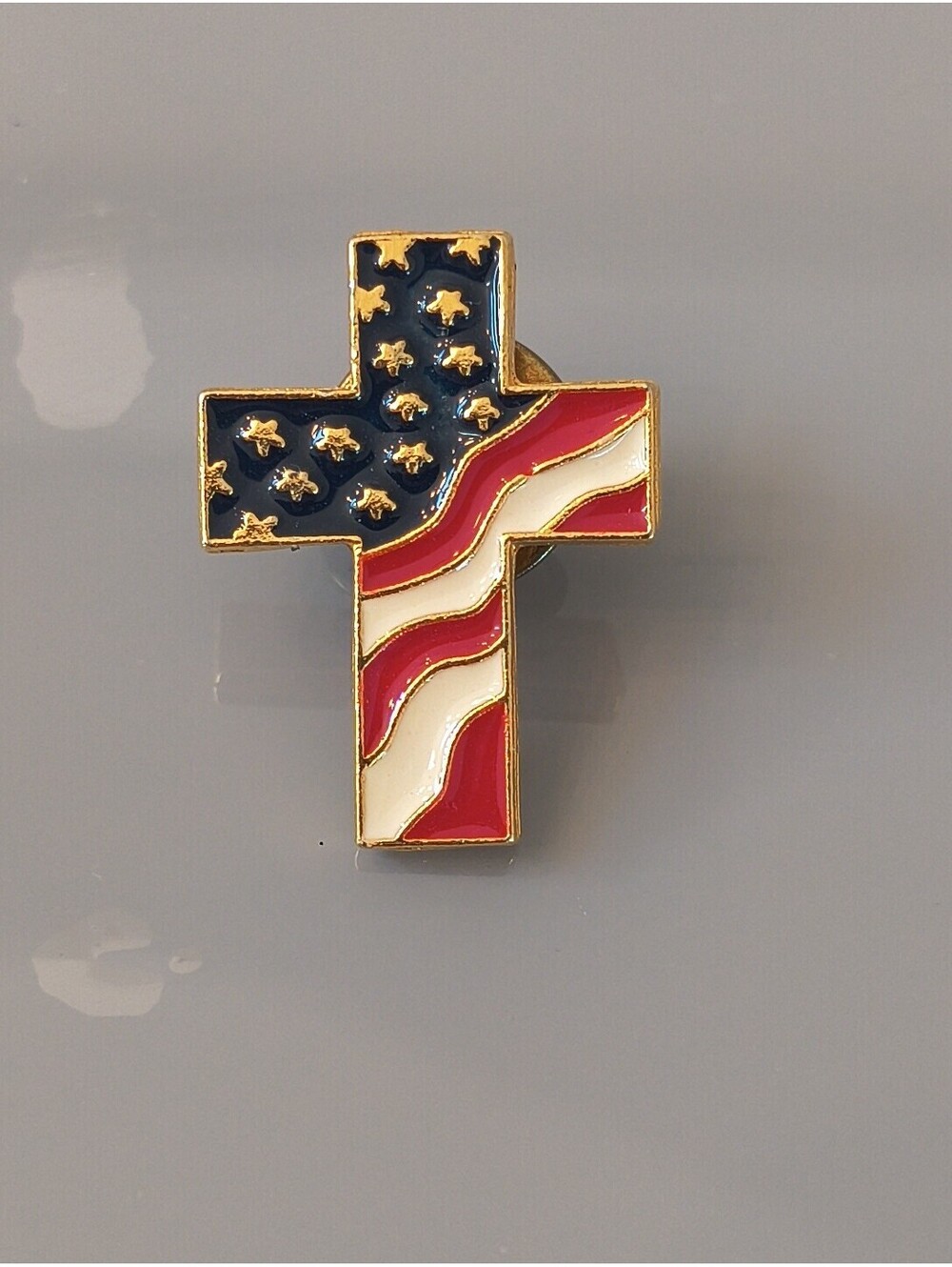 Vintage Cross Enameled American Flag Red White & Blue 💙 USA Brooch Pin O54